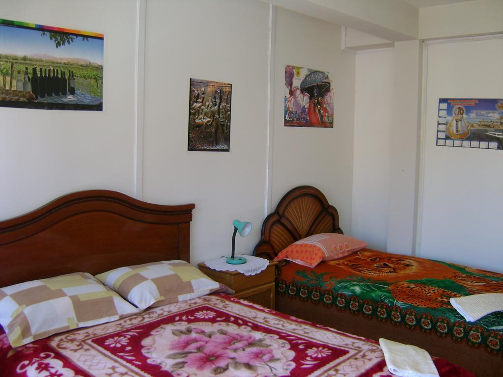 Hostal Villa Imperial Yunguyo Zimmer foto